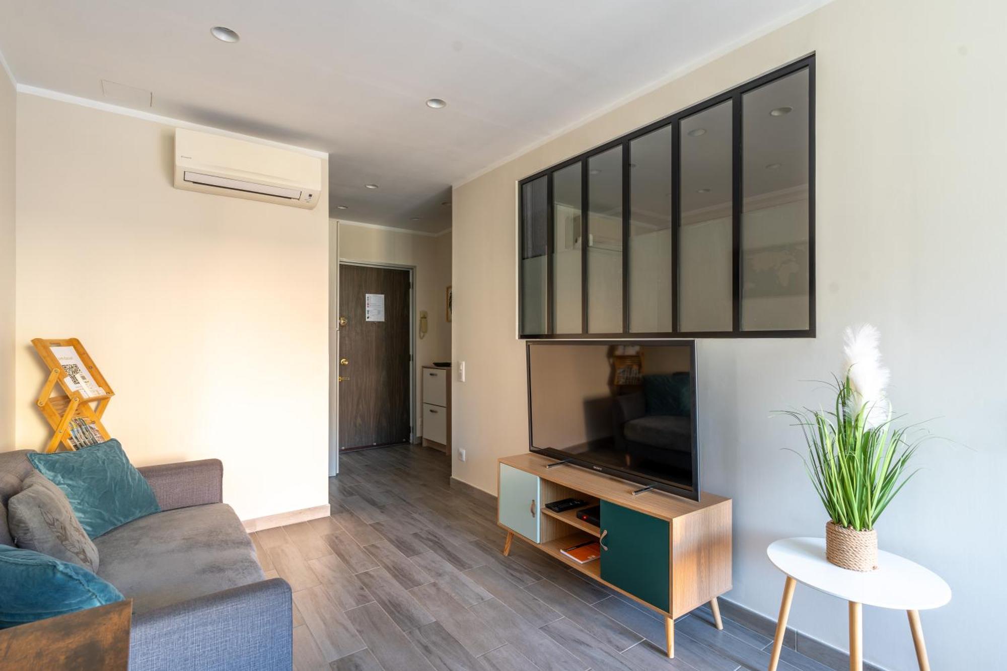 Fabuleux Appartement 2 Personnes Au Coeur De Menton, Climatise Et Proche Gares Routiere Et Sncf Exterior foto